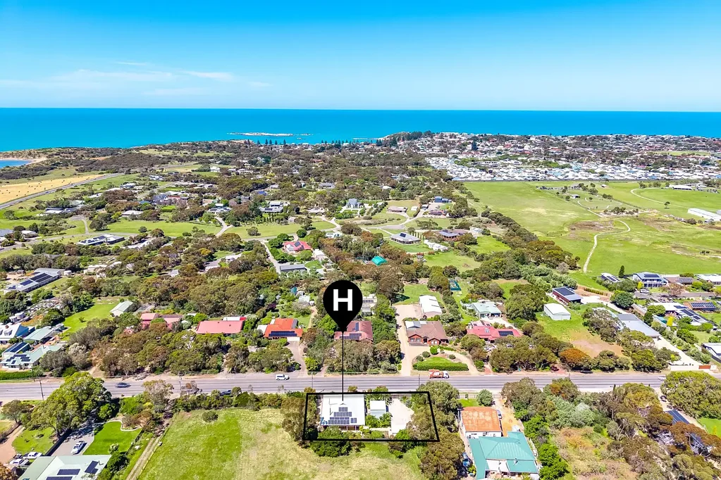 Port Elliot 4 Bedroom Stone Cottage Charm with Space, Character & Modern Appeal