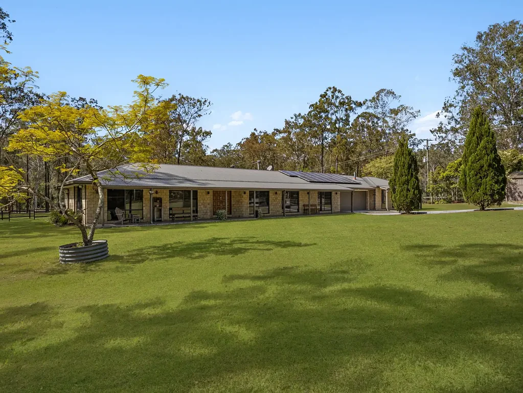 Greenbank 5Habitaciones Private Inspections Available | Country Living At Its Finest