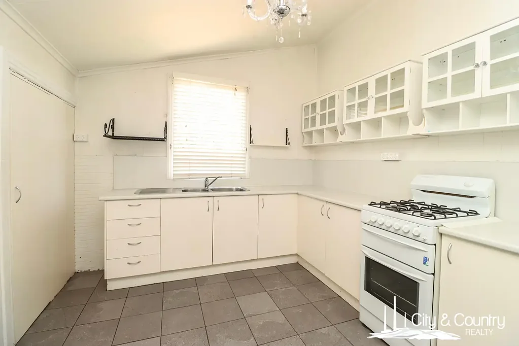 Mount Isa 3房  3-Bedroom Parkside Home with Approx. 9.3% ROI
