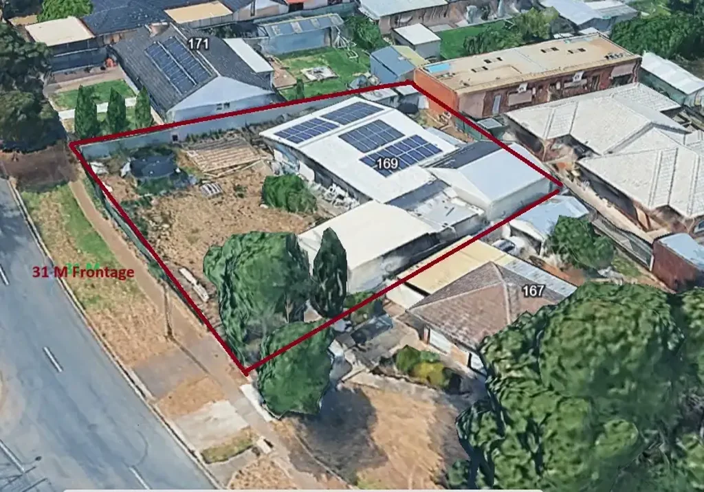 Valley View 4غرفة نوم 905sqm Block, 31 Meter Frontage. Live in it or Knock Down and Rebuild!