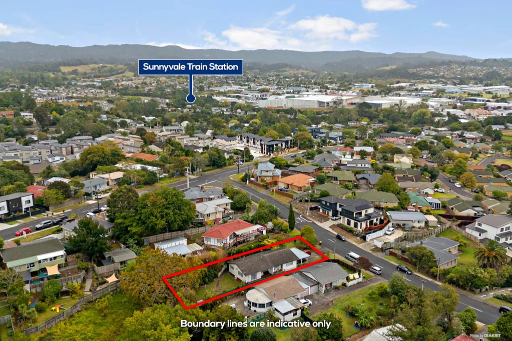 2/18 Wattle Road, Sunnyvale, Waitakere City, Auckland