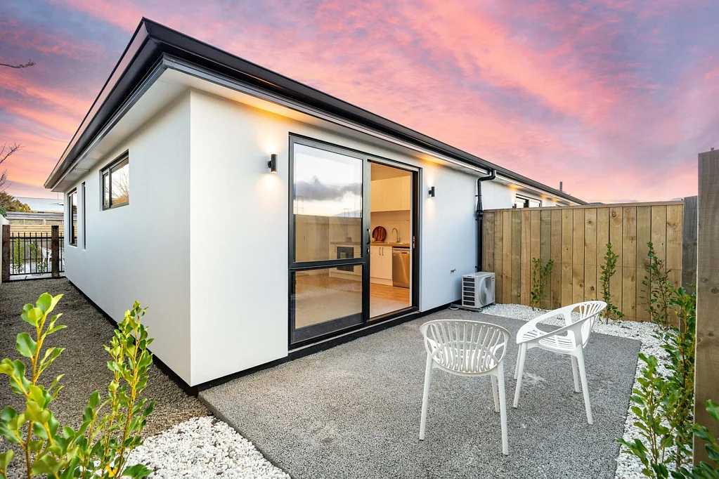 Mosgiel 1房  Brand new & easy-care & poolside