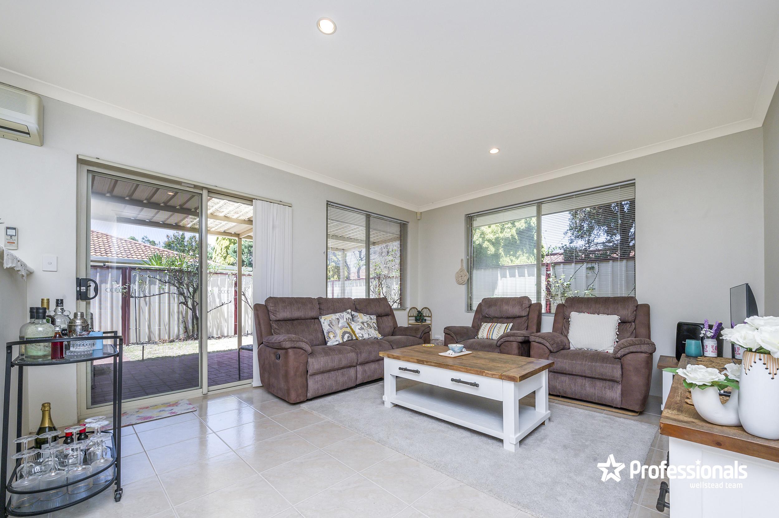 UNIT 8 68 IVANHOE ST, BASSENDEAN WA 6054, 0 habitaciones, 0 baños, House