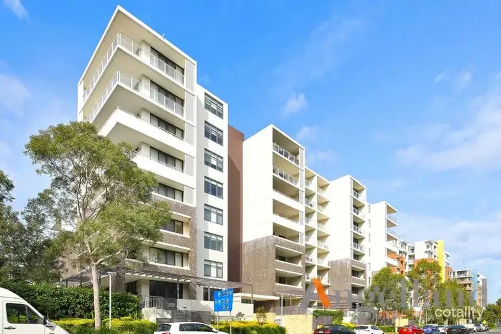 Fully Furnished Stunning 2-Bedroom Apartment with Hill View in Wentworth Point