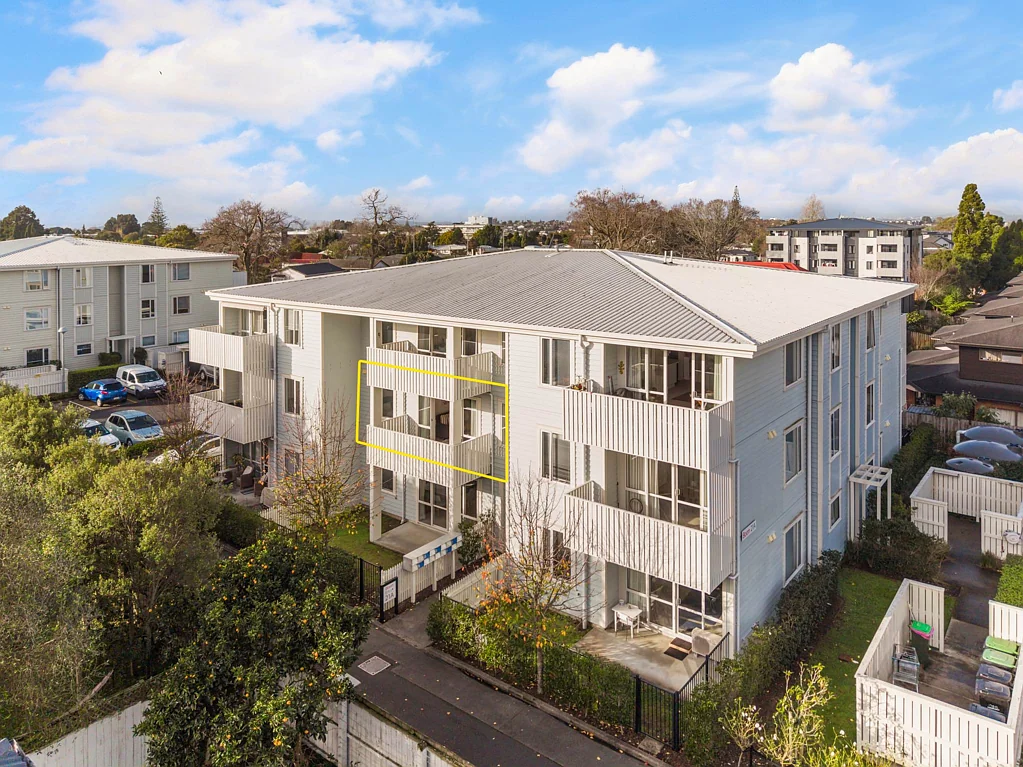 Henderson 2房  Apartment living for over 55's