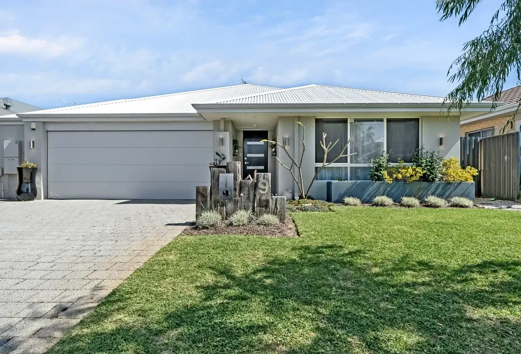 Stunning Treeby Home in Prime Location