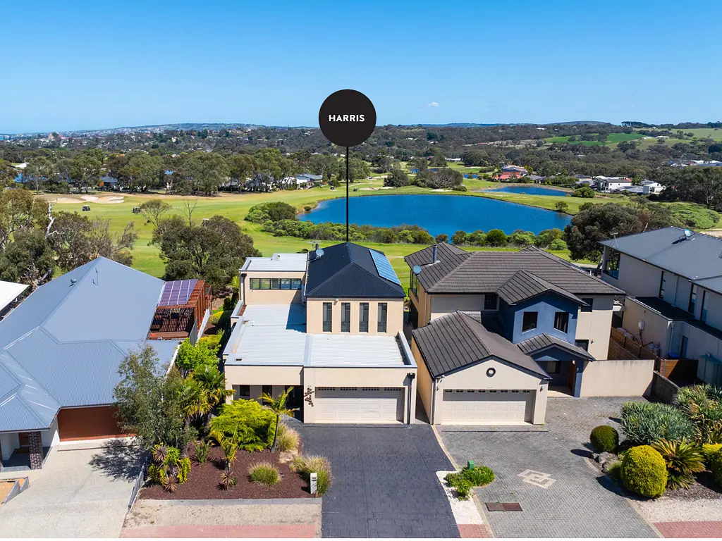 Mccracken 3Zimmer Executive Home, Sensational Golf Course Frontage!