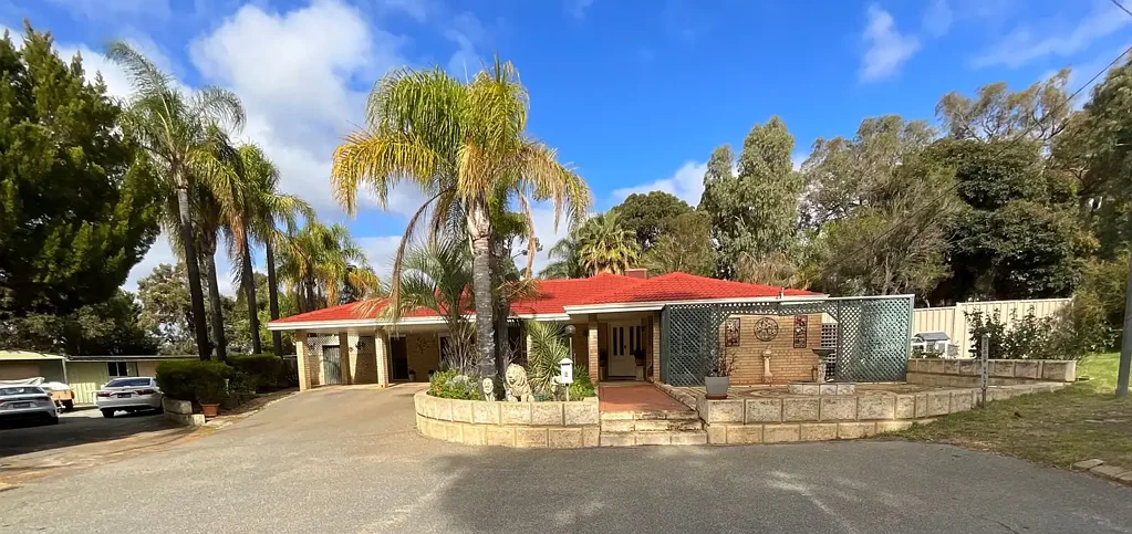 Boddington 4chambre Stunning Family Residence on 2,318sqm With Direct Golf Course Access – 5 Firns Court, Boddington
FROM $780,000
