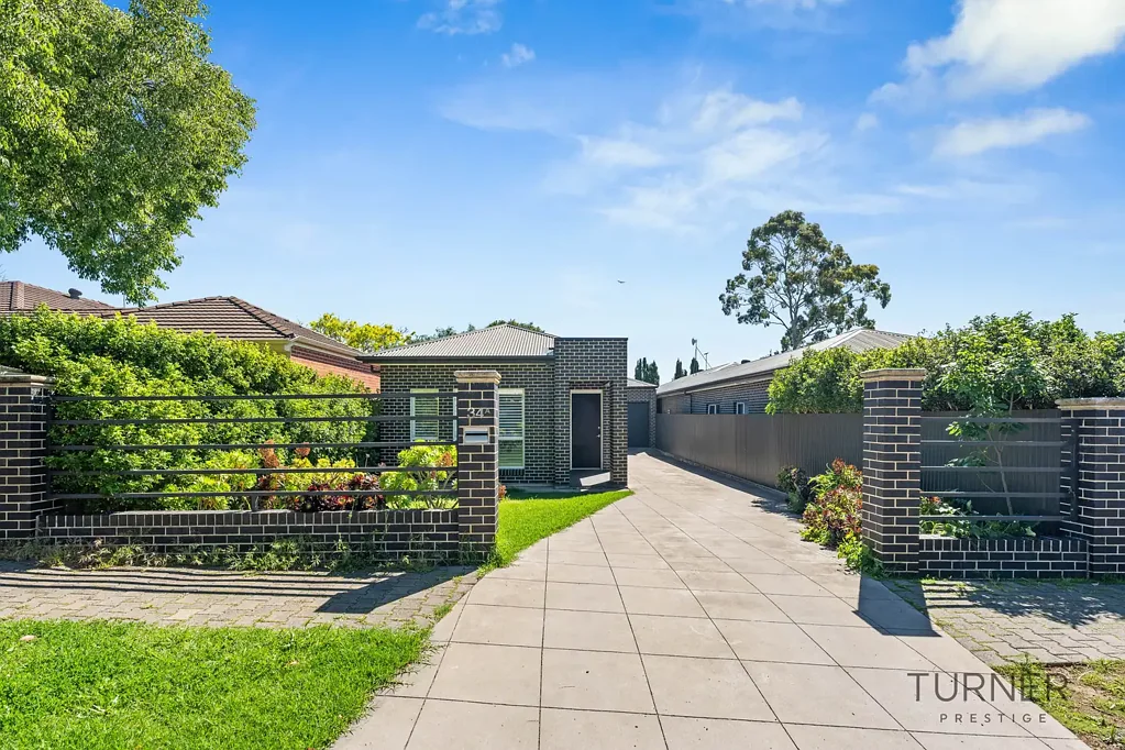 Family Home in Prestigious Location