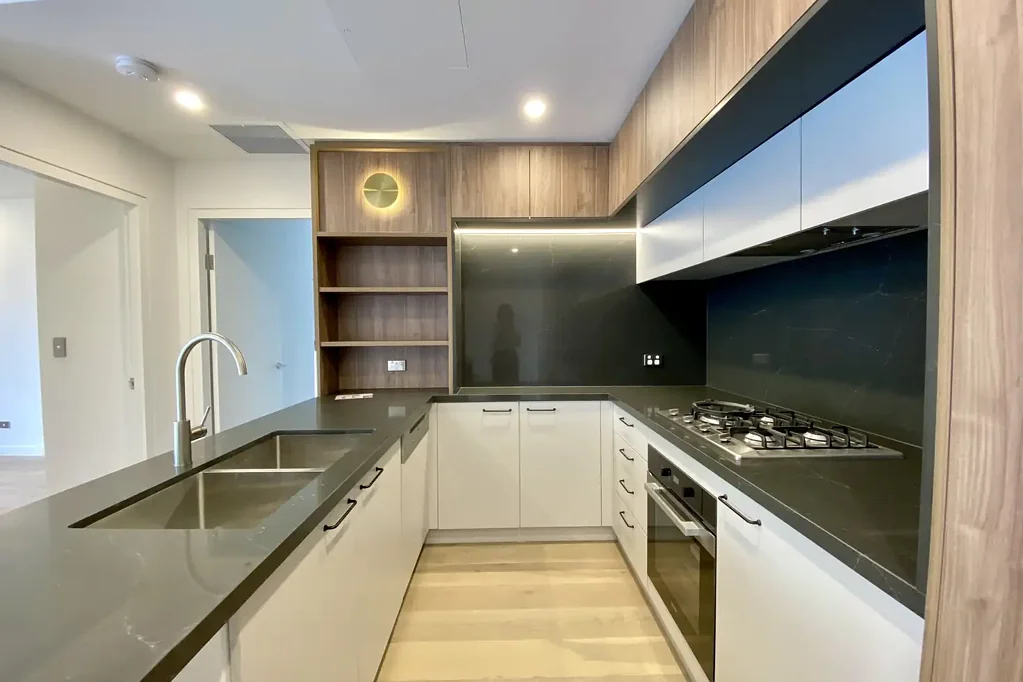 Luxurious Two-Bedroom Apartment: Serene Location with Convenient Amenities Nearby