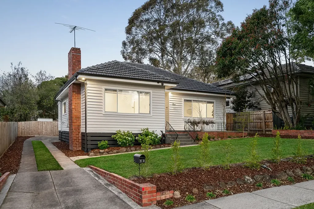 Mitcham 3部屋 A pretty step into the Vermont Secondary College zone