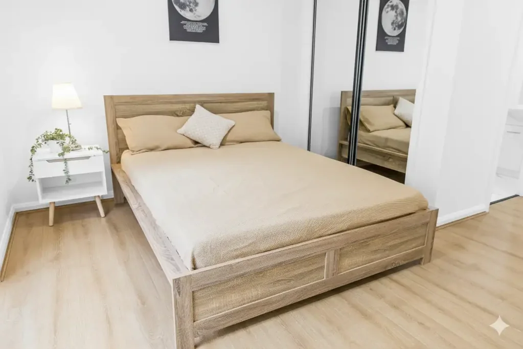 Private Studio with Ensuite & Courtyard - Utilities Included I From $345/week