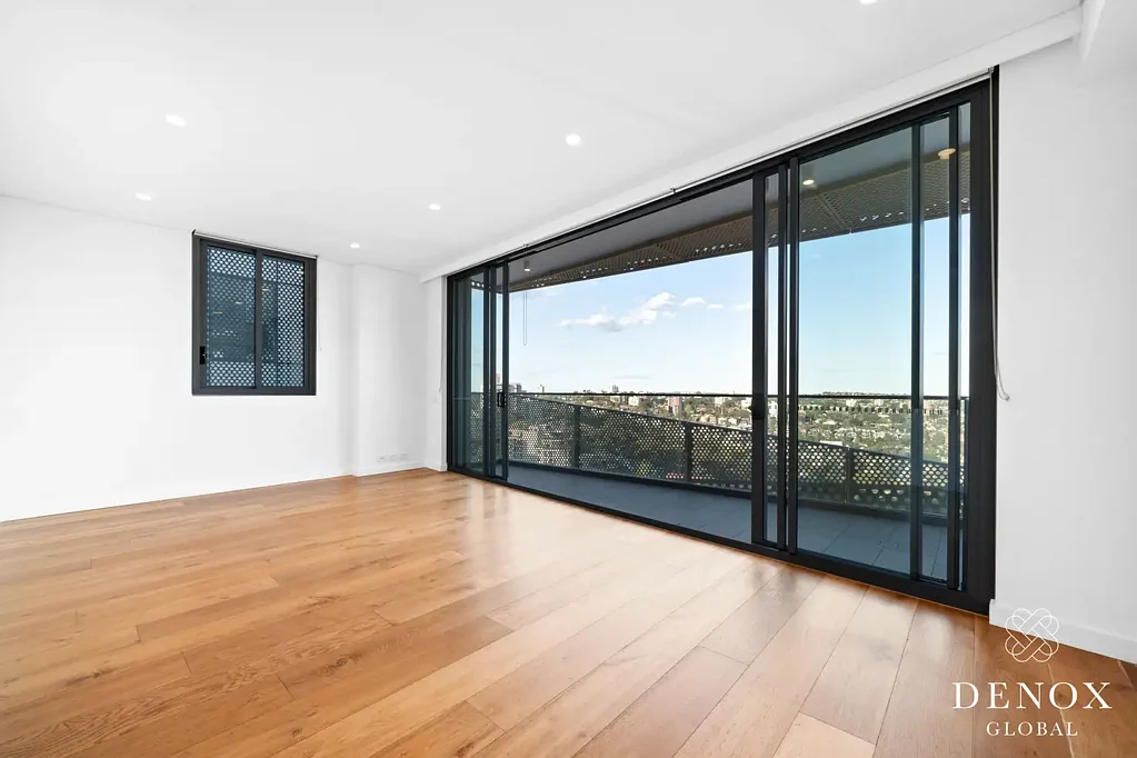 Modern Two Bedroom Executive Apartment in the heart of North Sydney