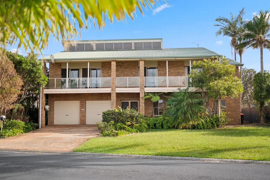 9 Headland Road, Arrawarra Headland, NSW 2456