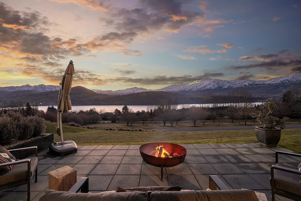 Dalefield/Wakatipu Basin 4房  A Home for Entertaining, A Backdrop Beyond Compare