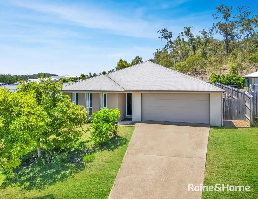 MODERN FOUR BEDROOM HOME IN FAMILY FRIENDLY LOCATION