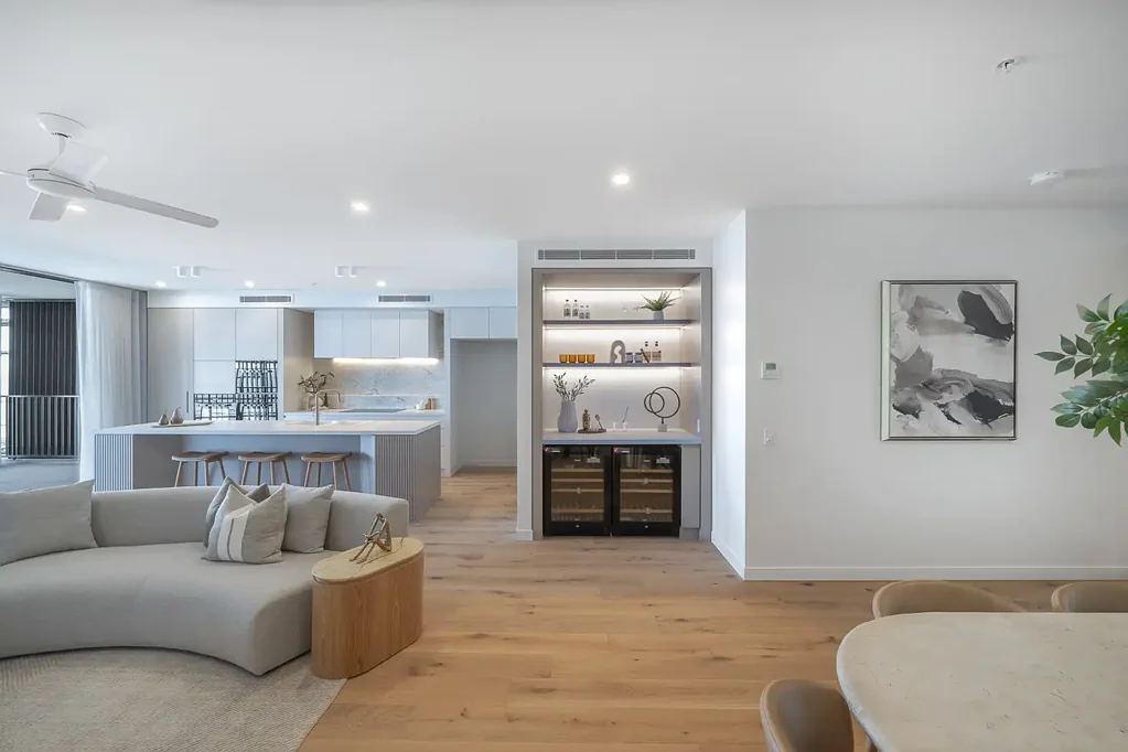 Woody Point 3ਬੈੱਡਰੂਮ Ocean Front Living – Move In Now + Additional Storage
