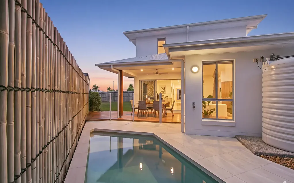 Birtinya 4ਬੈੱਡਰੂਮ EXCEPTIONAL FAMILY HOME WITH BACKYARD AND POOL
