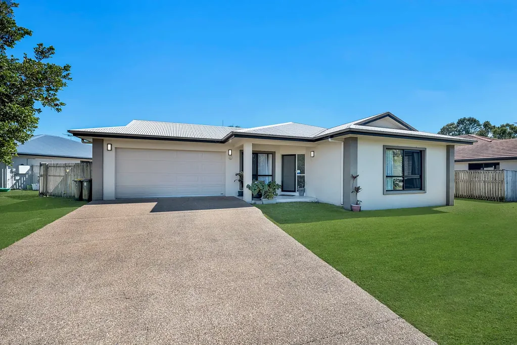 62 Woodwark Drive, Bushland Beach, QLD 4818