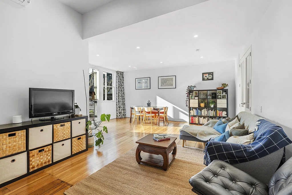 17/3 Severn Street, Island Bay, Wellington