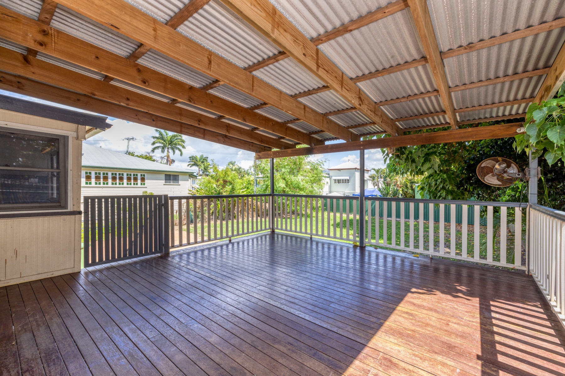 35 QUEENS RD, HERMIT PARK QLD 4812, 0 habitaciones, 0 baños, House