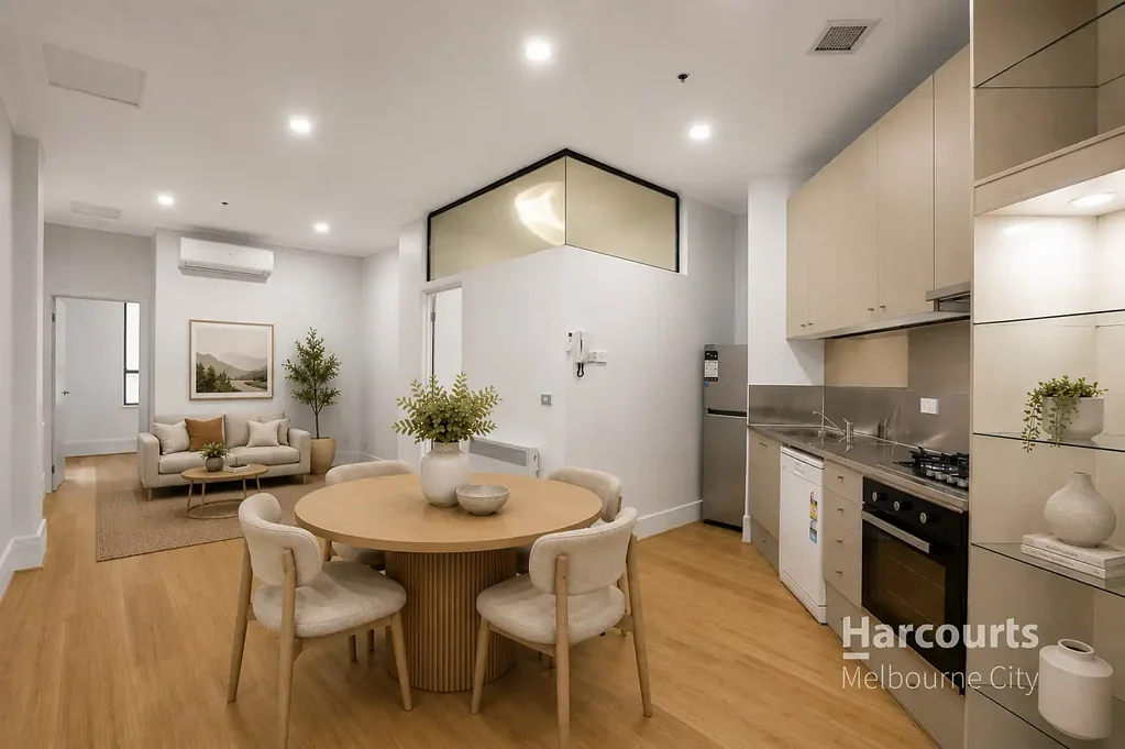 Charming Two-Bedroom Art Deco Gem!