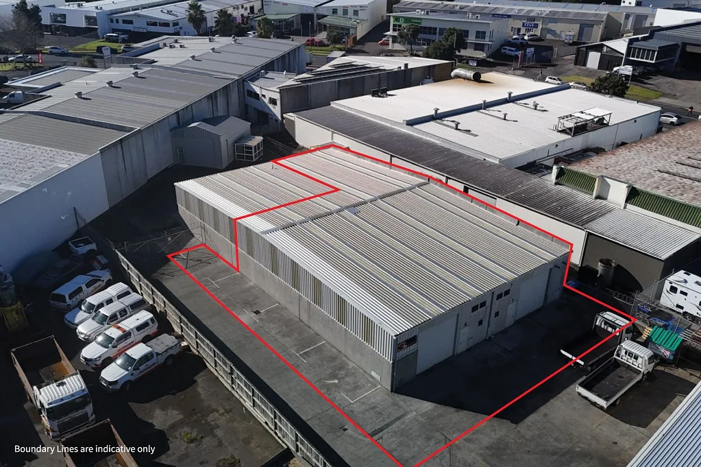 East Tamaki 465sqm Warehouse with front and rear yard