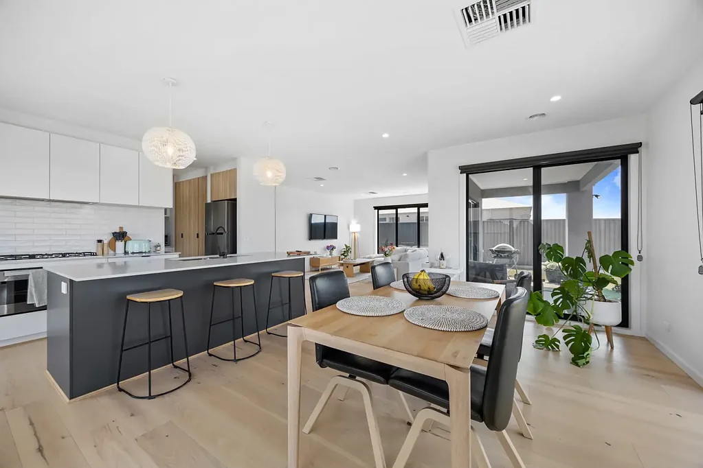 25 Fawcett Road, Lucas, VIC 3350