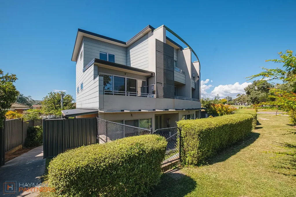 Curtin 1 Bedroom Modern, Light-Filled Living in the Heart of Curtin
