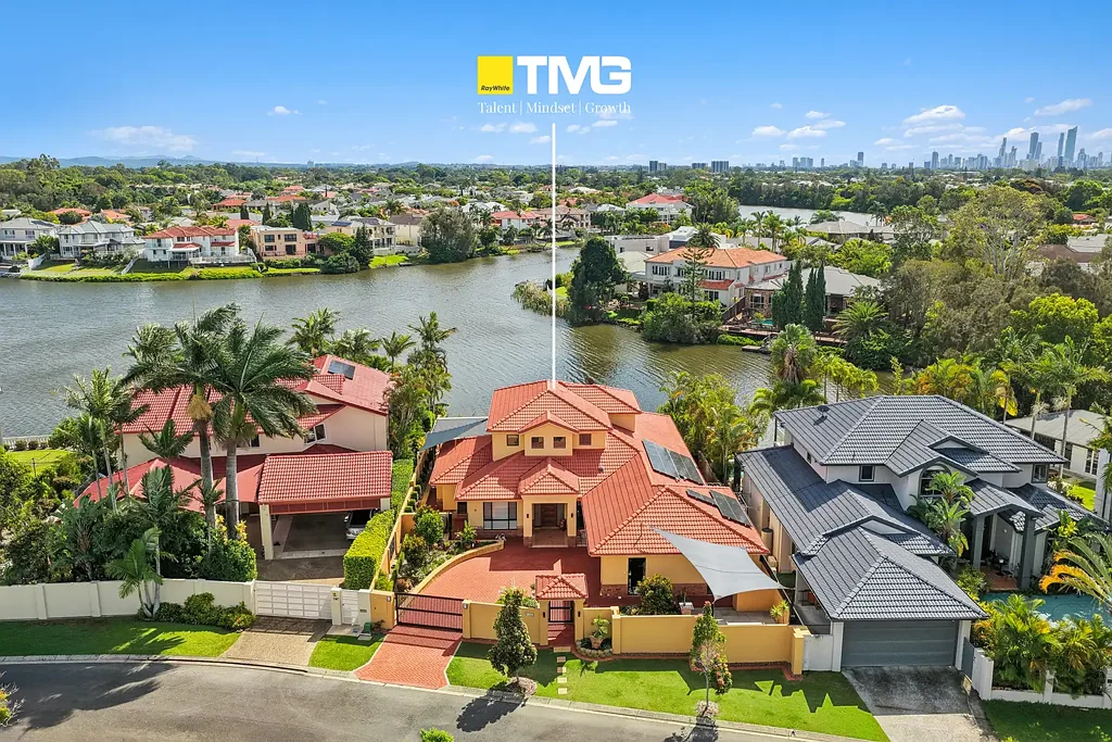 5 Blakehurst Place, Robina, QLD 4226