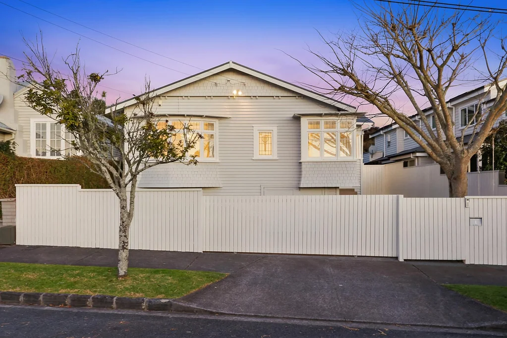 Westmere 4 Bedroom Westmere | Professionals