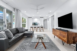 26/199-201 Lake Street, Cairns North