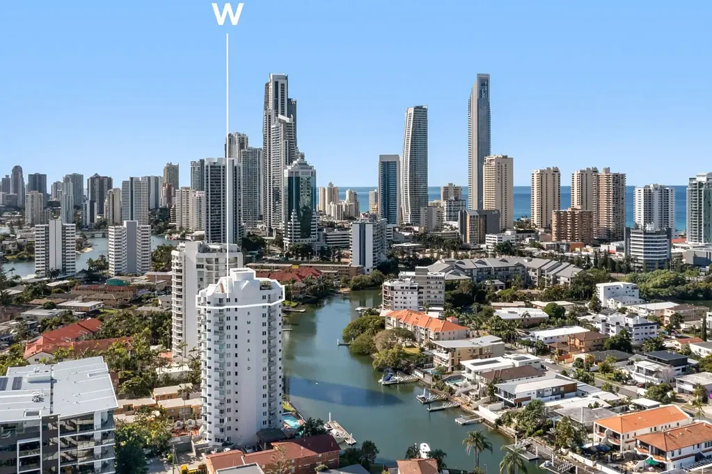 Surfers Paradise 4ਬੈੱਡਰੂਮ OWNER INSTRUCTS SALE OF HIS PENTHOUSE
