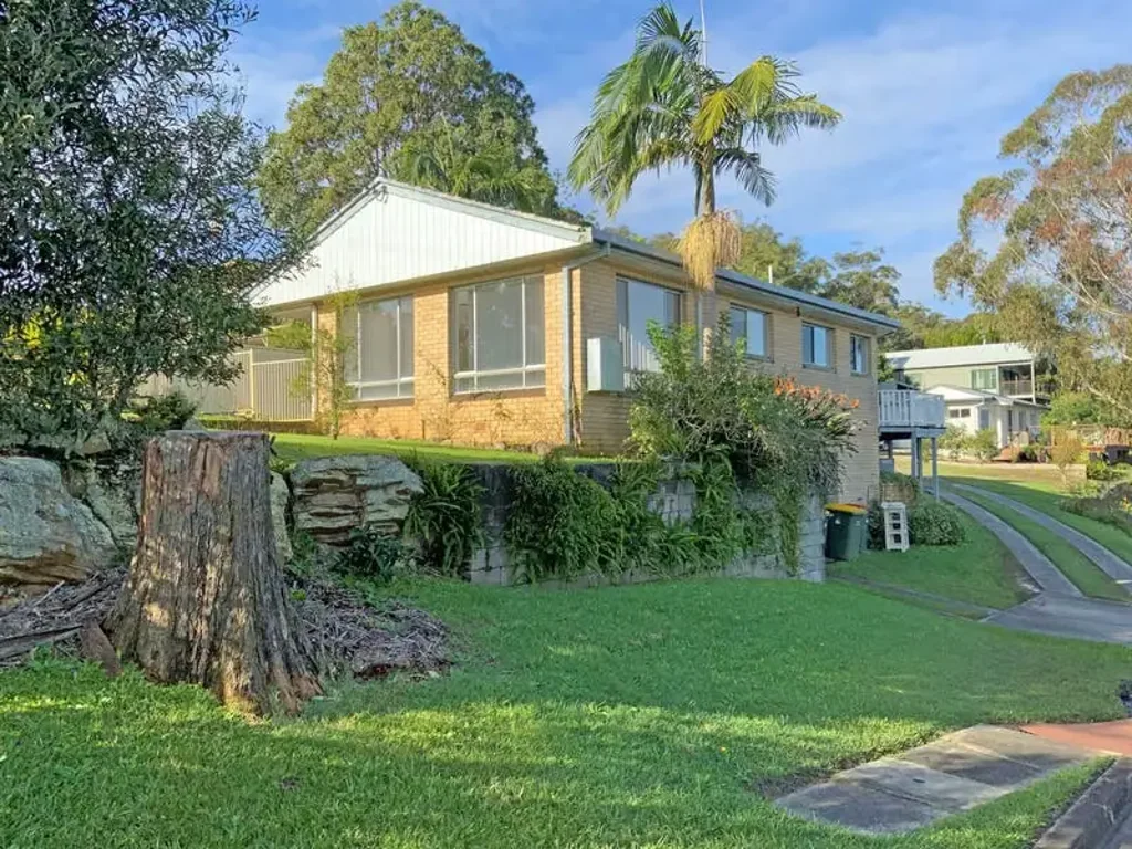 Three Bedroom House with River Views