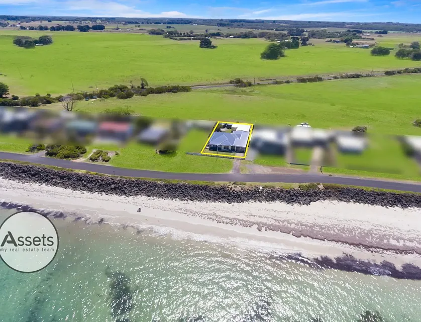 21 Beach Road, Allestree, Portland and Glenelg Shire, 3 Bedrooms, 2 Bathrooms, House
