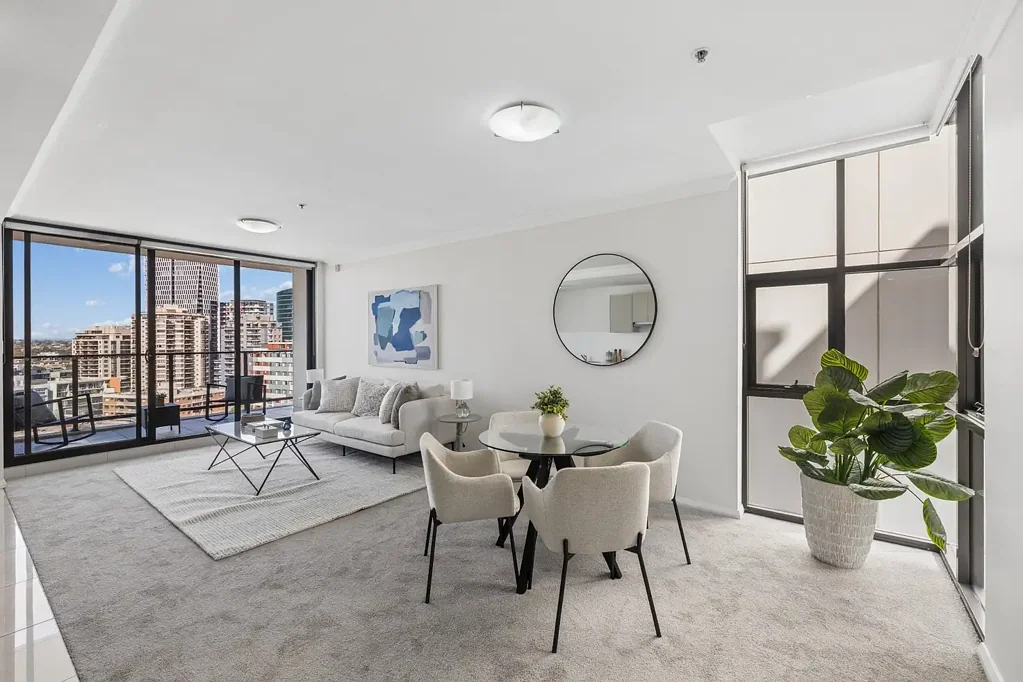 Parramatta 2બેડરૂમ Contemporary Living with Fresh Renovation and District Views