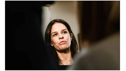 签证发放量大跳水！移民局这番操作惹众怒，这群海外人士急眼了