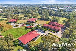8/187 Warwick Road, Churchill