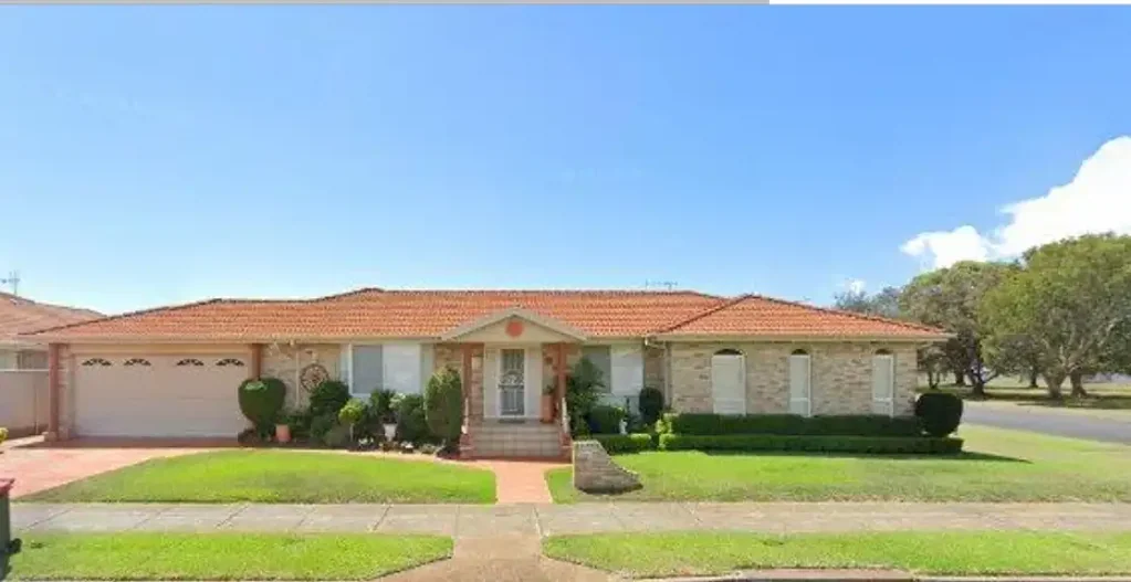 Tuncurry 4બેડરૂમ QUIET,yet centrally located brick and tile open plan family home in Banksia Gardens Estate,Tuncurry NSW