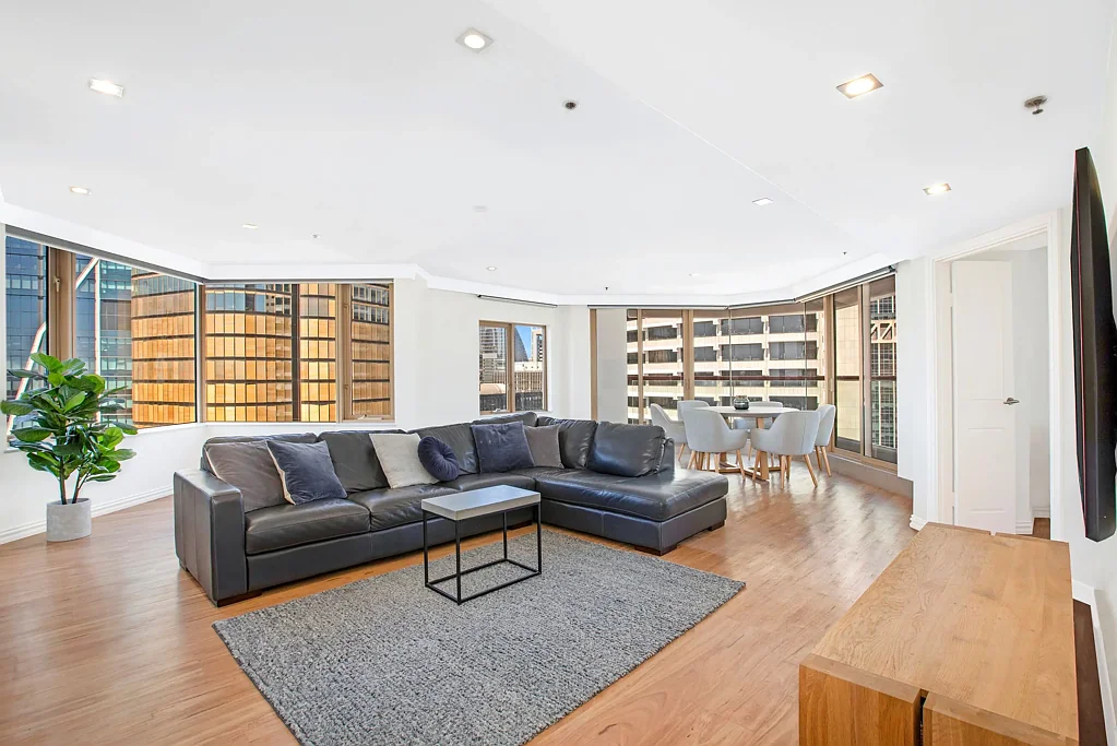 Sydney 3Phòng ngủ Quay West is in Demand; this Charming, Spacious Three Bedroom Home will Impress