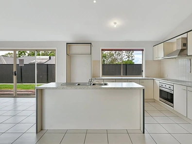 Kusina - 4 Rusty Oak Court, Flagstone, QLD 4280