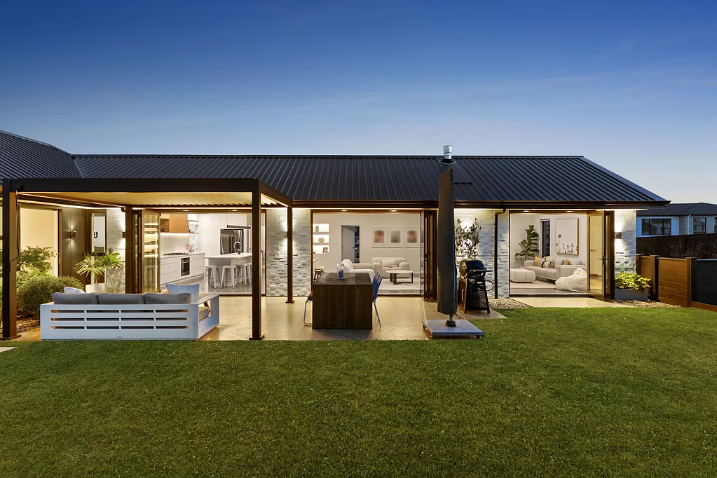 Riverhead 4ਬੈੱਡਰੂਮ Canoe is under contract!!