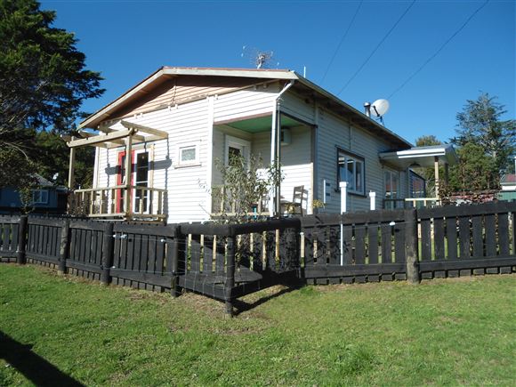 20 Seddon Street, Waikino, Hauraki, 2 rūma, 1 rūma horoi