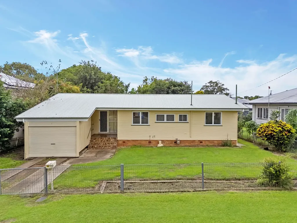 18 Thurso Street, North Booval, QLD 4304