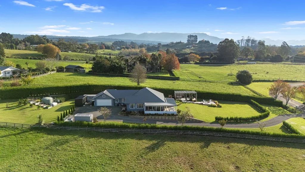 Whakamarama 3 Bedroom Exceptional Home. Harbour Views. Ready to Sell.