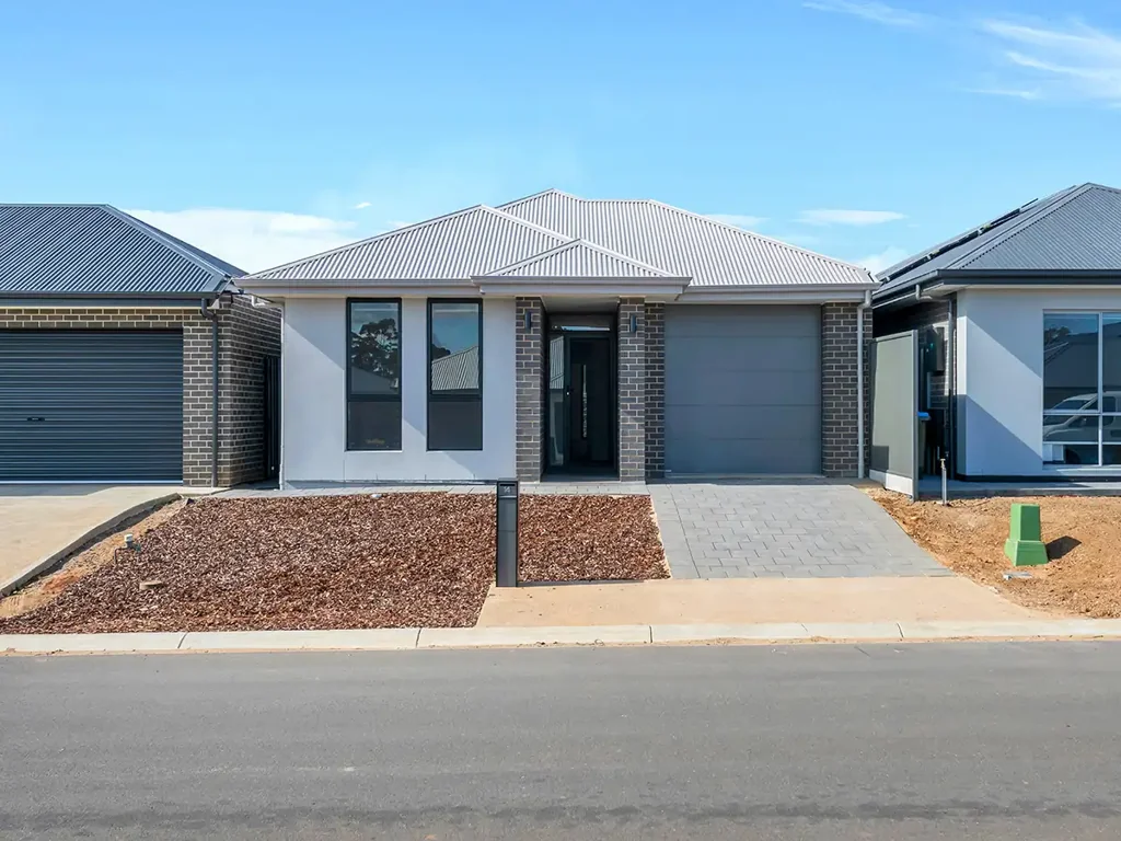 Immaculate Low Maintenance Living at Its Finest