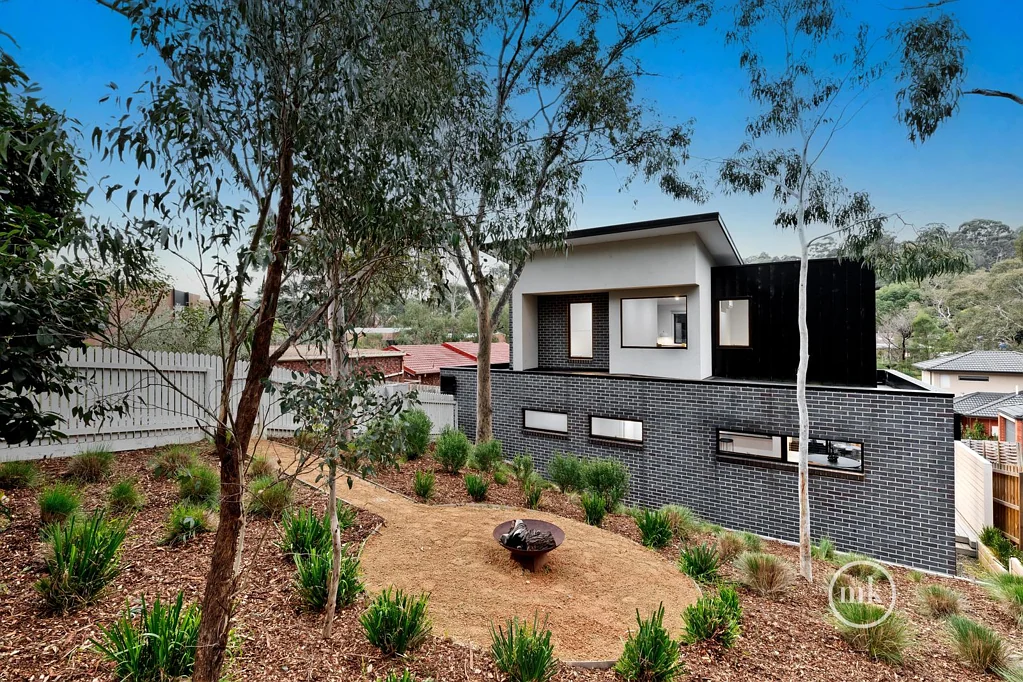 1/84 Karingal Drive, Eltham North, VIC 3095