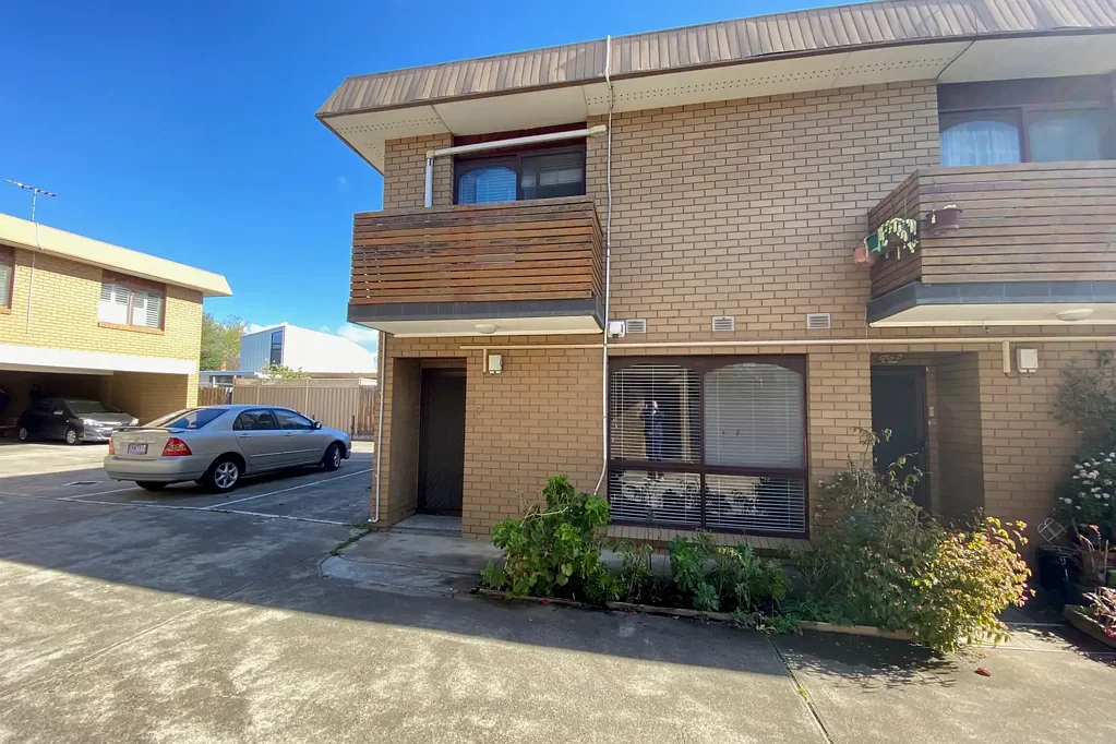Stylish two bedroom townhouse
