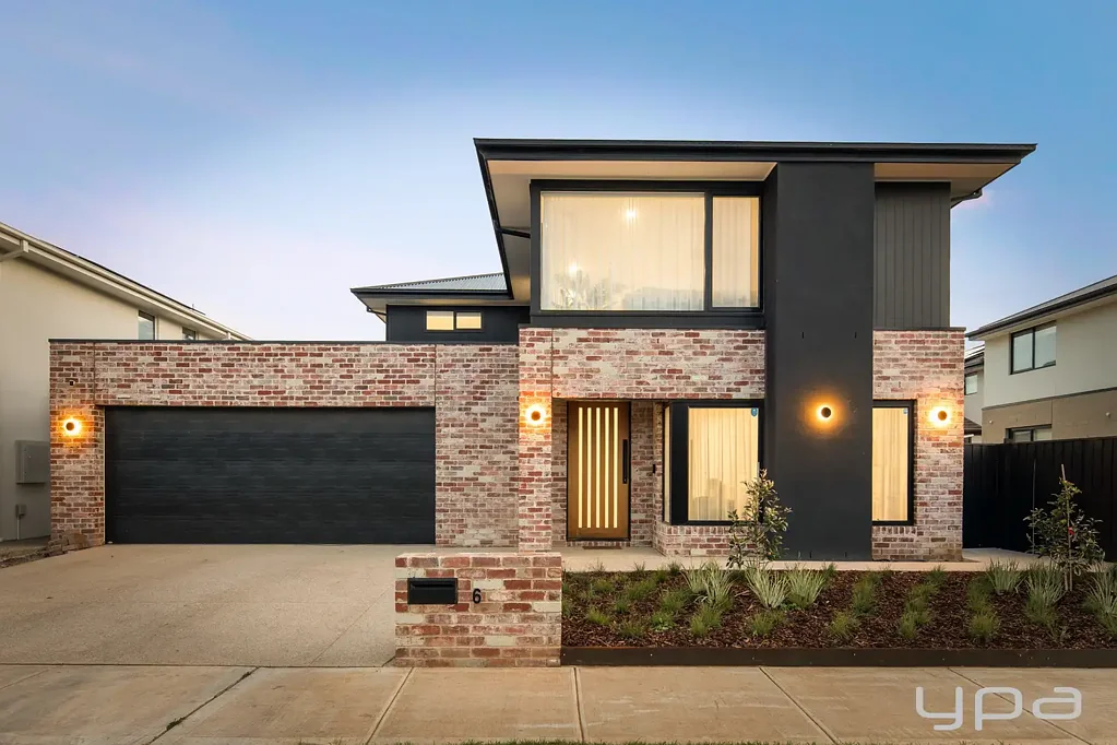 Werribee 4Kwarto Contemporary Family Luxury with Space, Style & Exceptional Entertaining Zones.