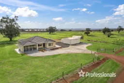 49 Estuary Waters Drive, Reinscourt